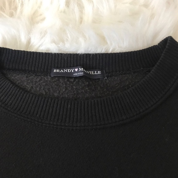 ⚠️SOLD⚠️Brandy Melville Cropped Sweatshirt - Picture 2 of 4